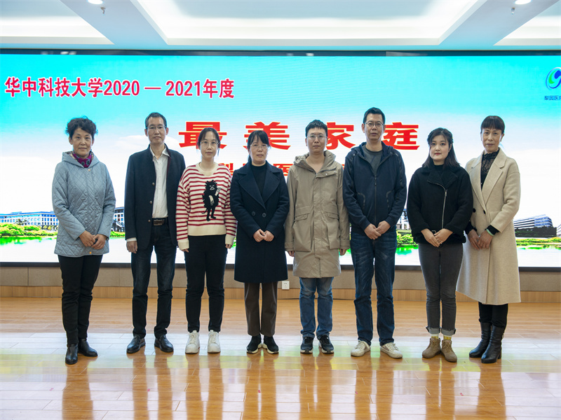    巾帼展风采    最美梨医人